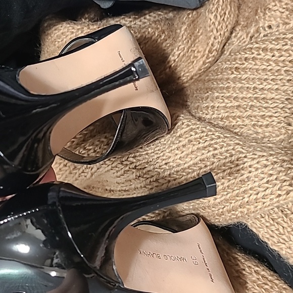 Manolo Blahnik Umice Heels - Picture 4 of 5